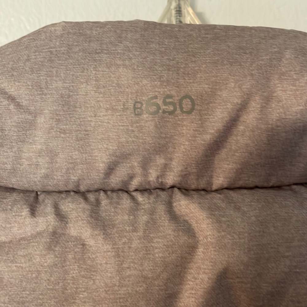 Eddie Bauer B650 Down Puffy Vest. - Picture 7 of 11